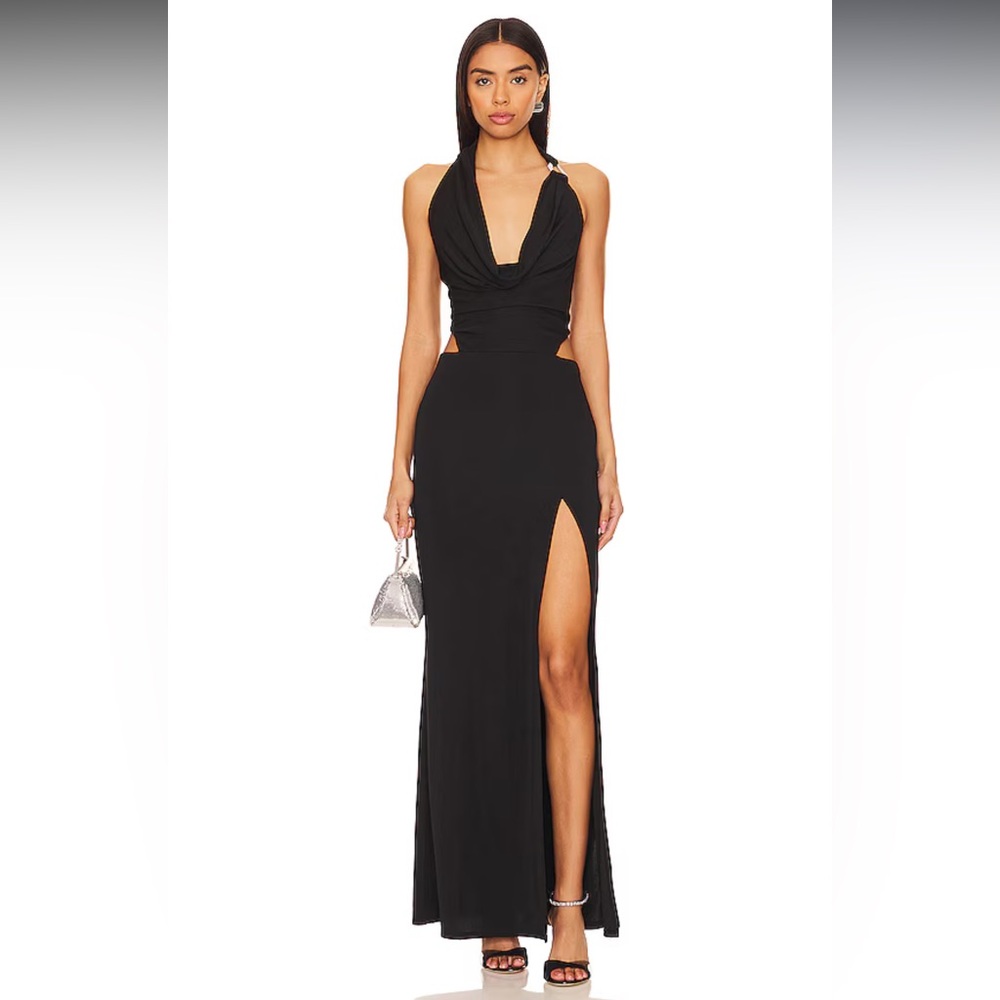 Trinidad Gown in Black
Camila Coelho